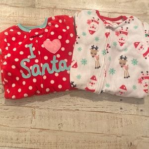 2/$20Christmas pajamas 2 pairs footed size 2T